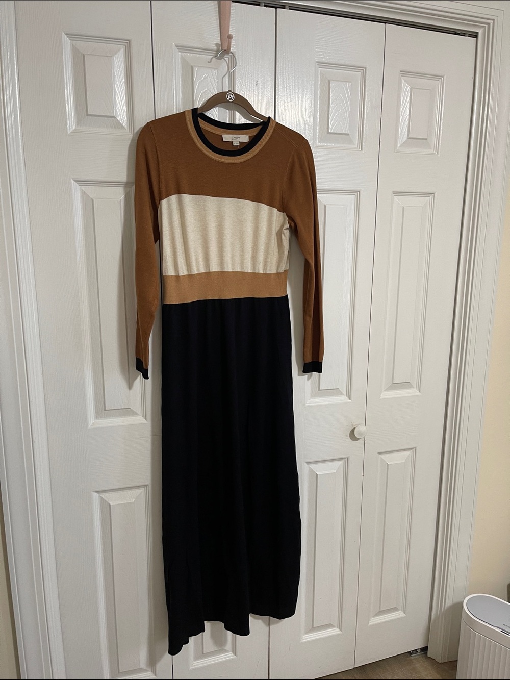 NWT LOFT Colorblock Long Sleeve Maxi Sweater Dress - Black, Tan, Cream